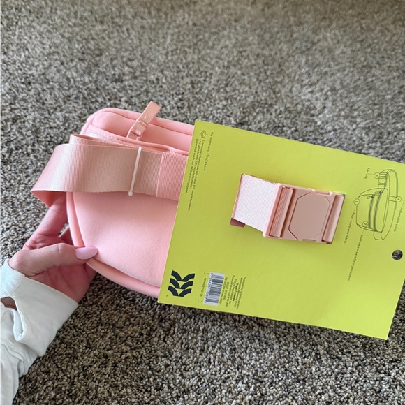 All in Motion Belt Bag - Picture 3 of 5